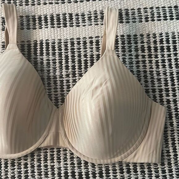 Playtex Size 42D Tan Striped Wired T shirt Bra - Picture 3 of 7